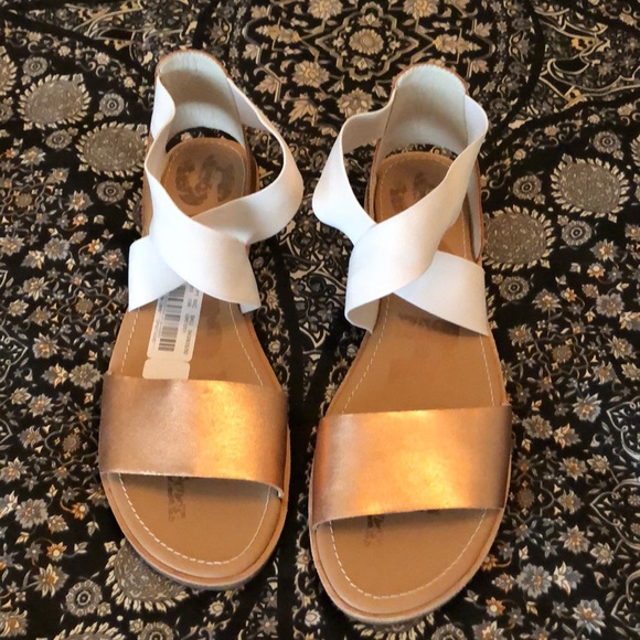 sorel rose gold sandals